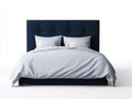 Cama doble tapizada en tejido 218×172×126 cm - azul noche - cabecero con alas y ribete dorado